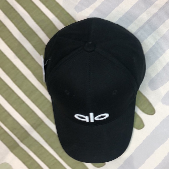 💕 ALO Yoga Off-Duty Cap - Picture 4 of 6